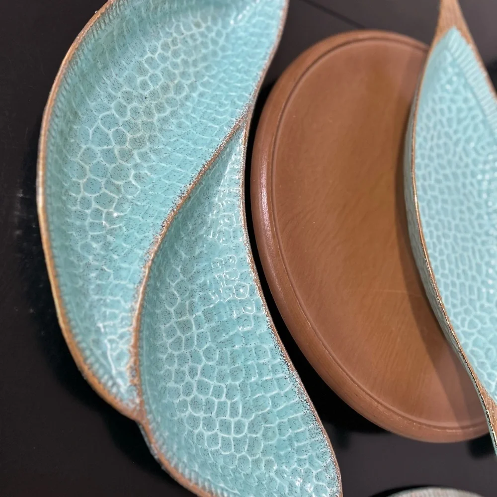 USA-Calif. Orig. Beautiful Turquoise and Gold Leaf-Shaped Serving set with cover